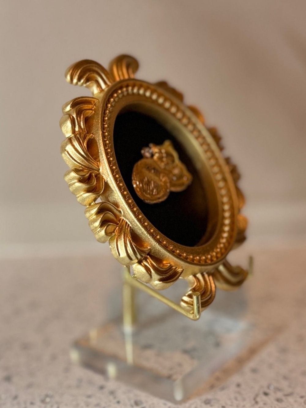 Vintage Gold Tone Cat Mini Frame • Swarovski Crystal • Tiny Art Decor - Picture 6 of 7